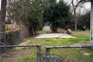 2114 Lyle Ave, Waco, TX 76708 - Photo 2