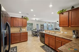 2854 Oakdell Tr, New Braunfels, TX 78130 - Photo 12