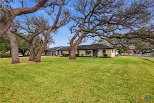 703 Tranquillo Dr, Victoria, TX 77905 - Photo 2