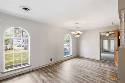 703 Tranquillo Dr, Victoria, TX 77905 - Photo 8