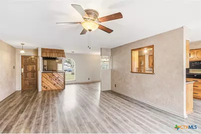 703 Tranquillo Dr, Victoria, TX 77905 - Photo 4
