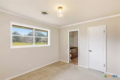 703 Tranquillo Dr, Victoria, TX 77905 - Photo 10