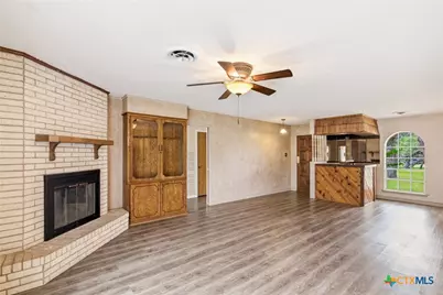703 Tranquillo Dr, Victoria, TX 77905 - Photo 2