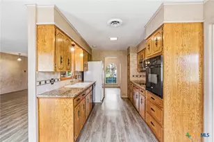 703 Tranquillo Dr, Victoria, TX 77905 - Photo 12