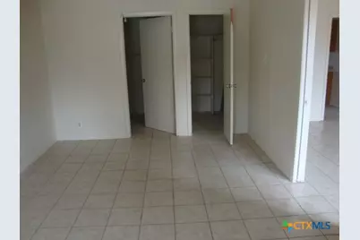 205 E Voelter, Killeen, TX 76541 - Photo 6