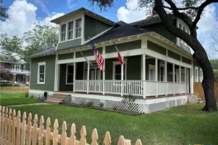 603 St Francis St, Gonzales, TX 78629 - Photo 1