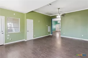 222 E Cedar St, Seguin, TX 78155 - Photo 36