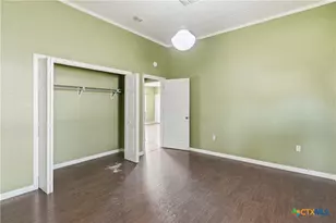 222 E Cedar St, Seguin, TX 78155 - Photo 30