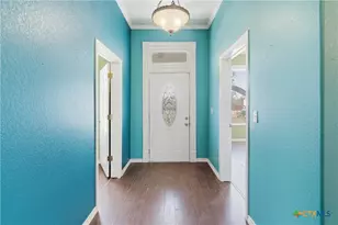 222 E Cedar St, Seguin, TX 78155 - Photo 12