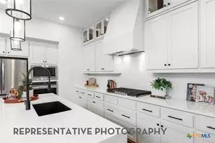 450 Cleveland Wy, New Braunfels, TX 78130 - Photo 6