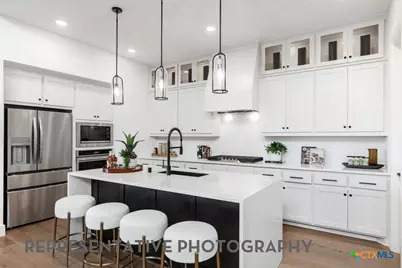 450 Cleveland Way, New Braunfels, TX 78130 - Photo 4