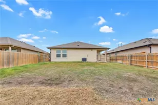 125 Hazel Grv, San Marcos, TX 78666 - Photo 32