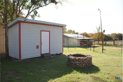 13019 W Adams Avenue, Belton, TX 76513 - Photo 32