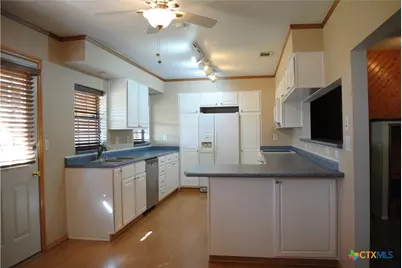 13019 W Adams Avenue, Belton, TX 76513 - Photo 6