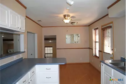 13019 W Adams Avenue, Belton, TX 76513 - Photo 8