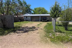 240 S Rail St, Bloomington, TX 77951 - Photo 26