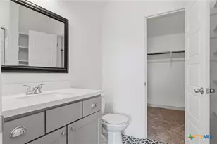 337 Brushy Creek, Victoria, TX 77904 - Photo 32