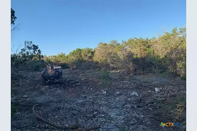 20 Winchester, Leakey, TX 78873 - Photo 2