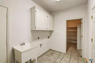 307 SE Main Street, Stockdale, TX 78160 - Photo 34