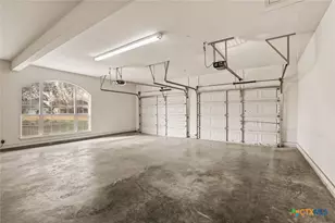 307 SE Main St, Stockdale, TX 78160 - Photo 36