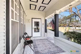 406 E Gonzales St, Yoakum, TX 77995 - Photo 6