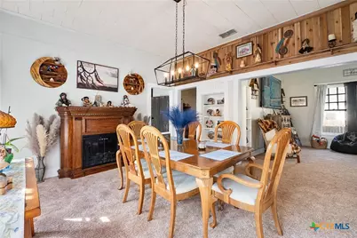 406 E Gonzales Street, Yoakum, TX 77995 - Photo 10