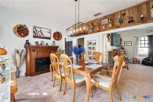 406 E Gonzales St, Yoakum, TX 77995 - Photo 10