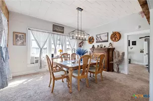 406 E Gonzales St, Yoakum, TX 77995 - Photo 10