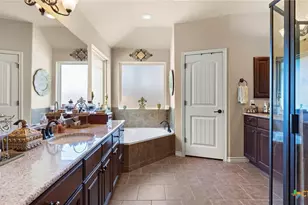 15624 Hill Ln, Selma, TX 78154 - Photo 16