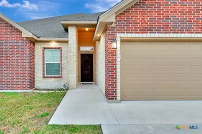 102 Tiki Court, Victoria, TX 77904 - Photo 2