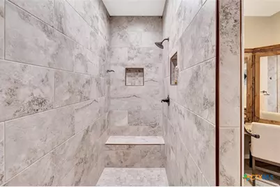 102 Tiki Court, Victoria, TX 77904 - Photo 30