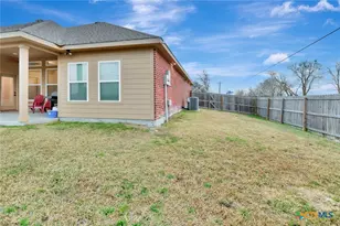 102 Tiki Ct, Victoria, TX 77904 - Photo 38