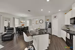 4555 Legend Trail, New Braunfels, TX 78130 - Photo 12