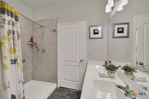 4555 Legend Trail, New Braunfels, TX 78130 - Photo 18