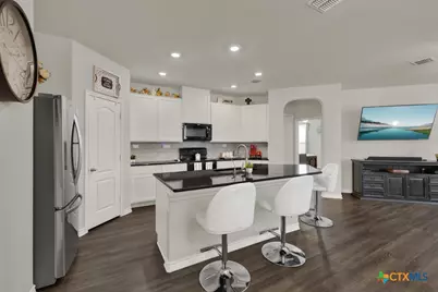 4555 Legend Trail, New Braunfels, TX 78130 - Photo 10