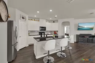 4555 Legend Trail, New Braunfels, TX 78130 - Photo 10