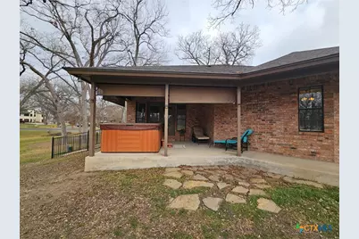 433 Las Brisas Boulevard, Seguin, TX 78155 - Photo 8
