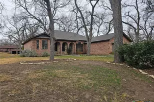 433 Las Brisas Blvd, Seguin, TX 78155 - Photo 2