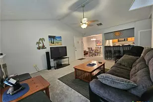 1202 Thorpe Ln, San Marcos, TX 78666 - Photo 6