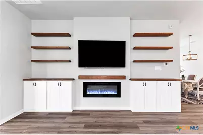 1616 Craftsman, New Braunfels, TX 78132 - Photo 4