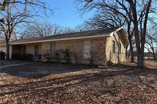 106 Liberty St, Gatesville, TX 76528 - Photo 2