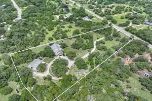 3032 Rolling Oaks Dr, New Braunfels, TX 78132 - Photo 2