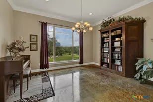 3032 Rolling Oaks Dr, New Braunfels, TX 78132 - Photo 6