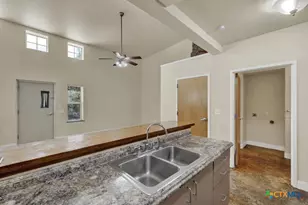 3032 Rolling Oaks Dr, New Braunfels, TX 78132 - Photo 30