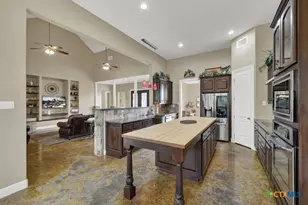 3032 Rolling Oaks Dr, New Braunfels, TX 78132 - Photo 8