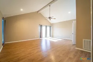 913 Taos Dr, Victoria, TX 77904 - Photo 12