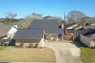 913 Taos Dr, Victoria, TX 77904 - Photo 2