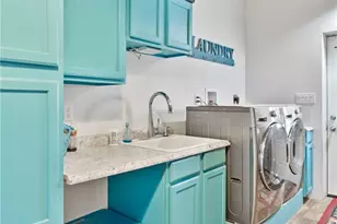 59 Leaning Oak Rd, Victoria, TX 77904 - Photo 10