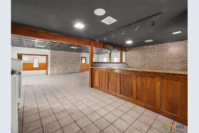 317 N Avenue E, Shiner, TX 77984 - Photo 10