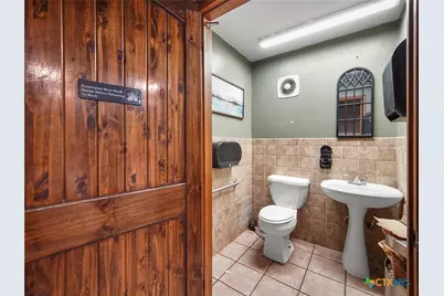 317 N Avenue E, Shiner, TX 77984 - Photo 14